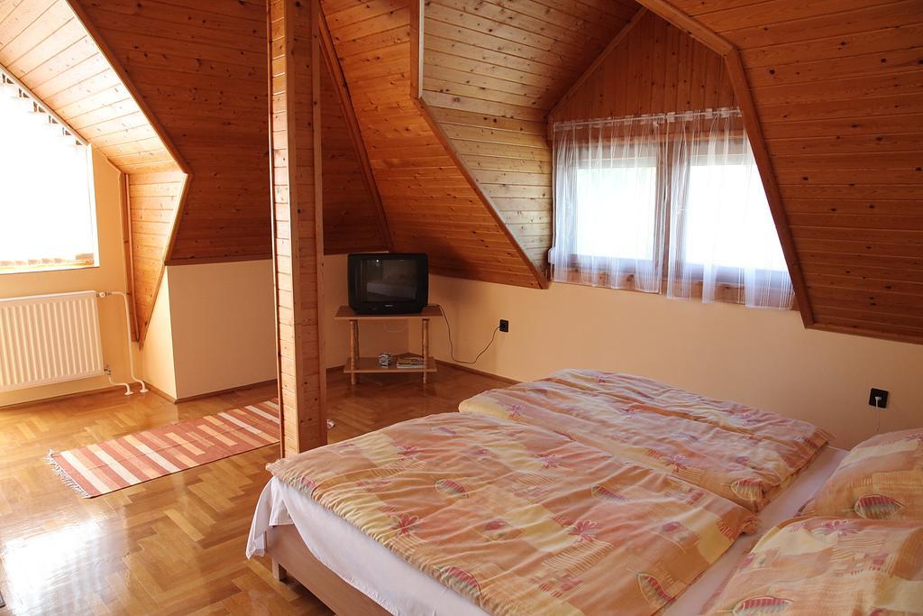 Andrea Apartmanhaz Balatongyorok Ngoại thất bức ảnh