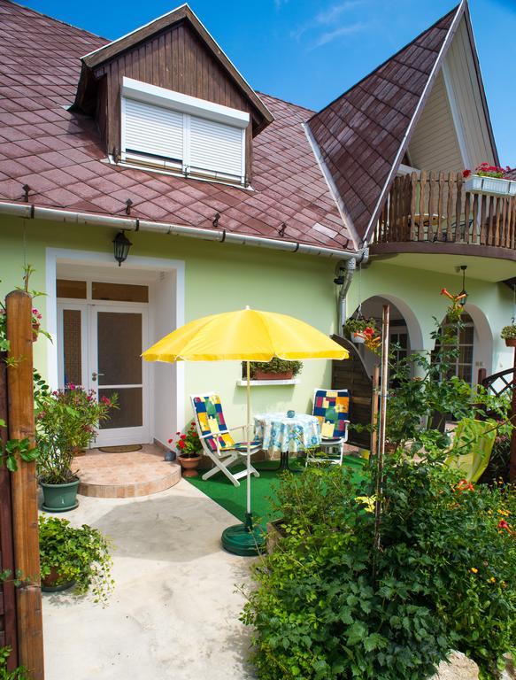 Andrea Apartmanhaz Balatongyorok Ngoại thất bức ảnh