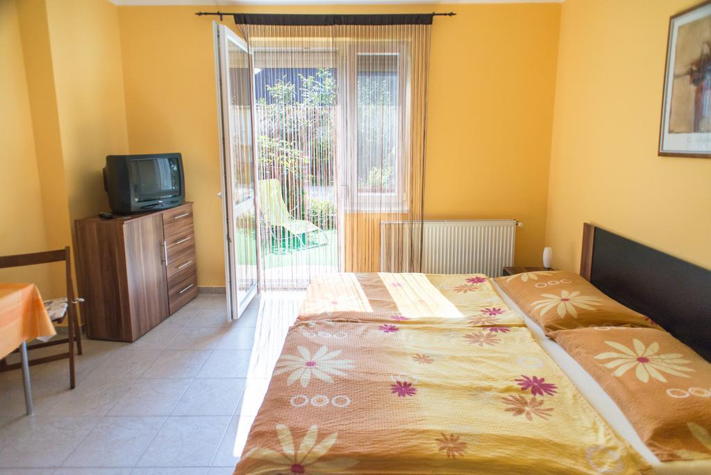 Andrea Apartmanhaz Balatongyorok Ngoại thất bức ảnh