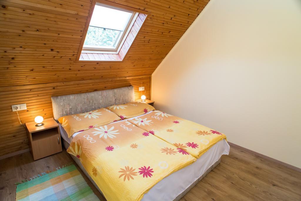 Andrea Apartmanhaz Balatongyorok Ngoại thất bức ảnh
