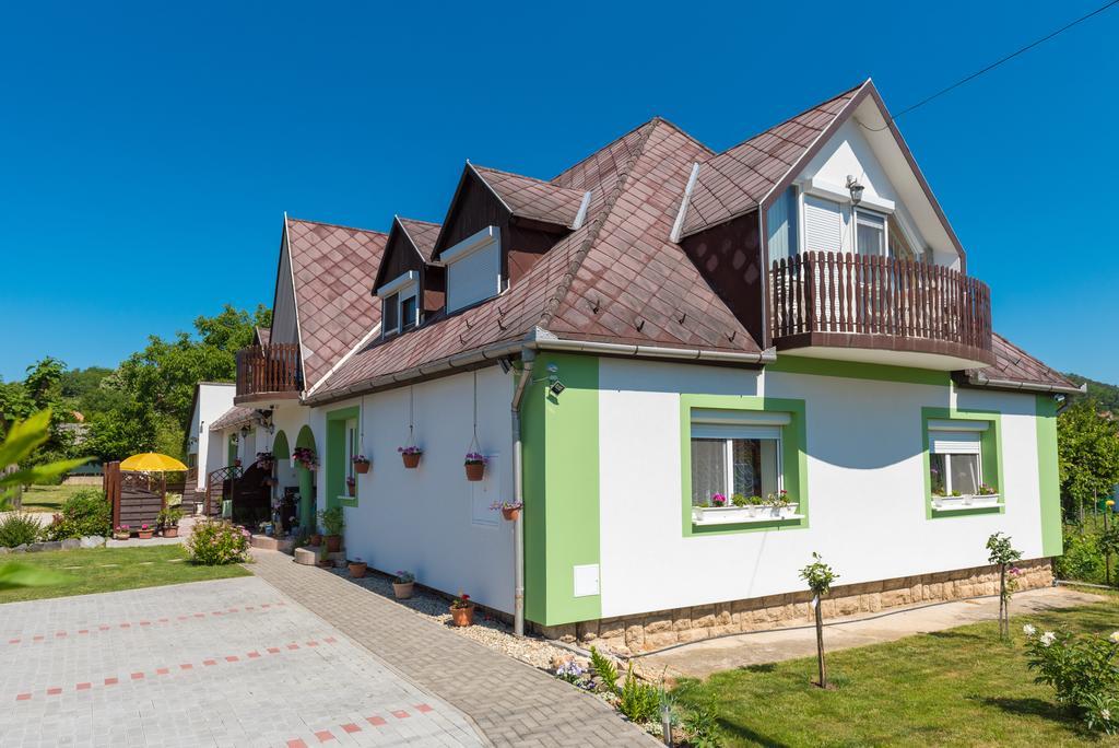 Andrea Apartmanhaz Balatongyorok Ngoại thất bức ảnh