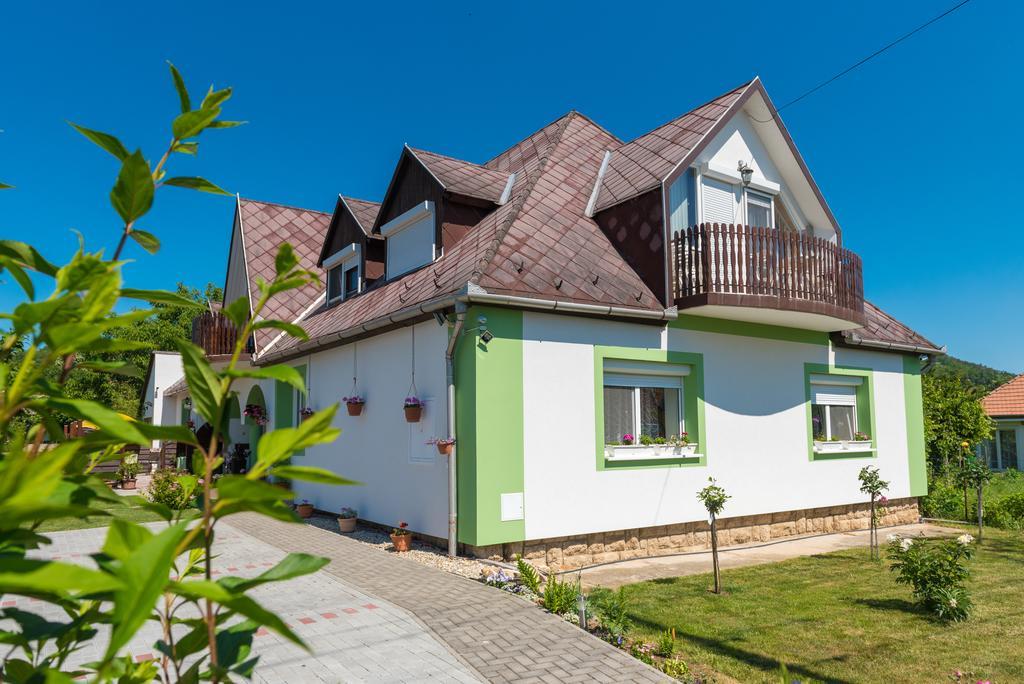 Andrea Apartmanhaz Balatongyorok Ngoại thất bức ảnh